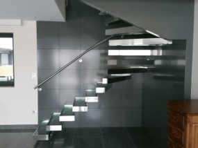 Illustration Escalier Inox verre