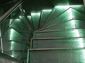 Illustration Escalier Inox verre